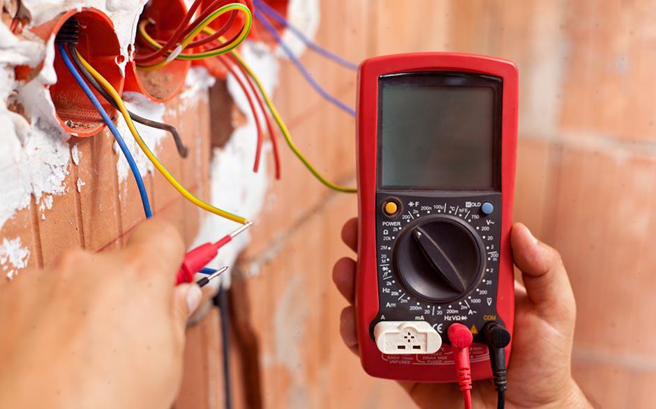 recherche travail électricien bâtiment Paris 18