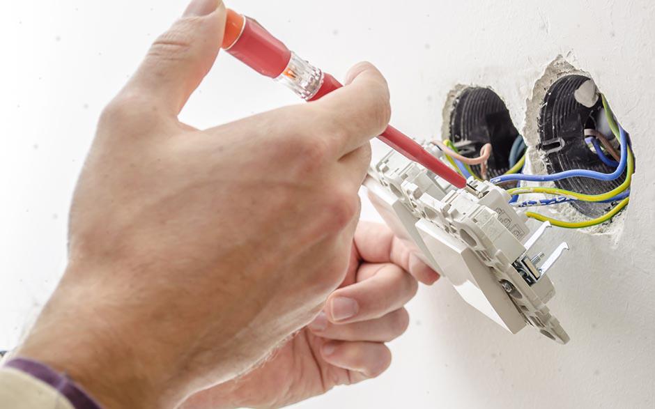 cherche électricien pas cher Clamart